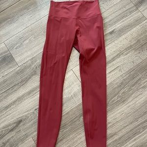 Lululemon wunder under